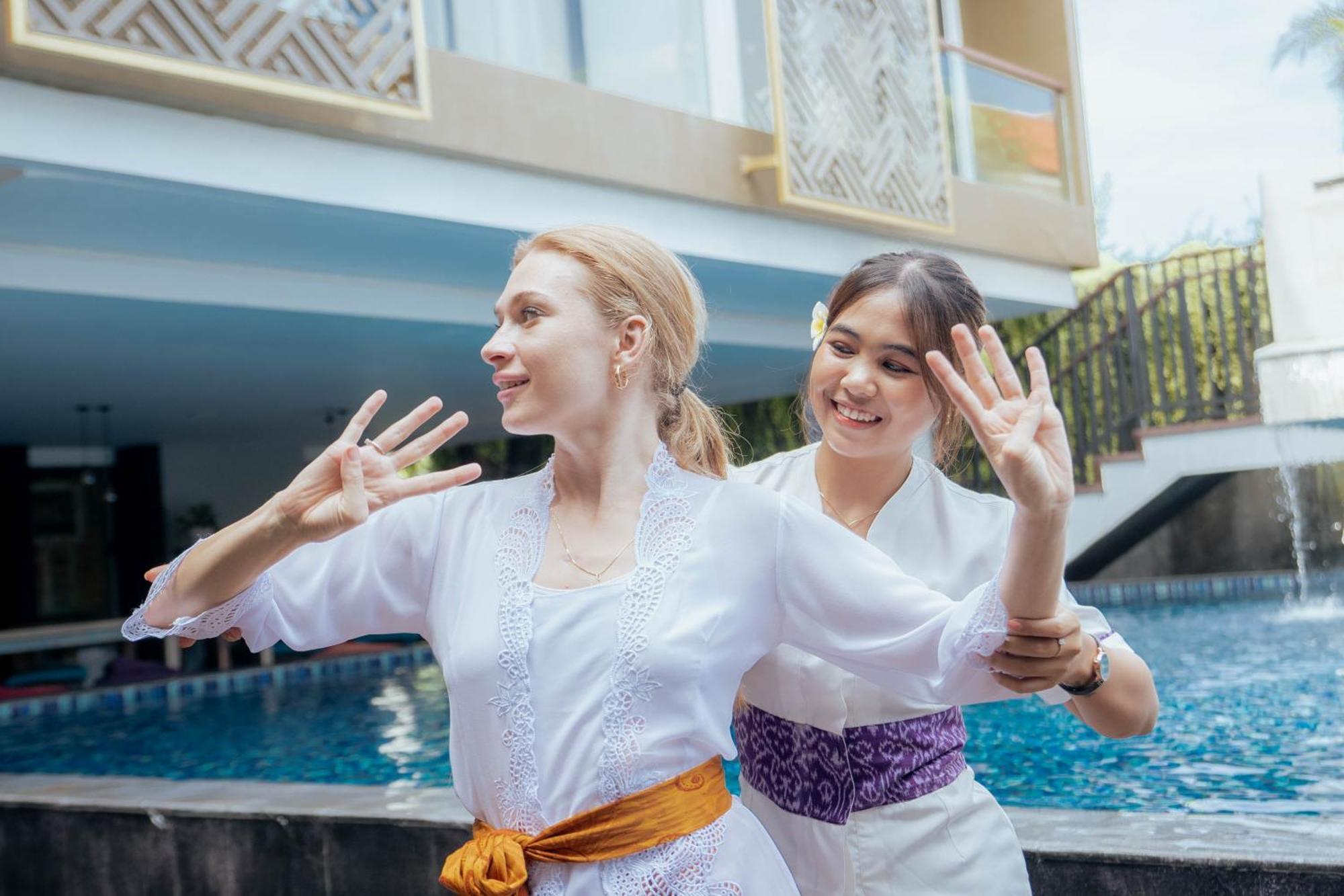 Hotel Horison Ultima Seminyak Bali - Chse Certified Esterno foto